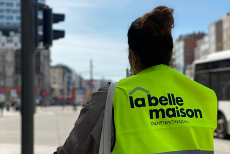 La Belle Maison veiligheidsflash in het verkeer (2).png