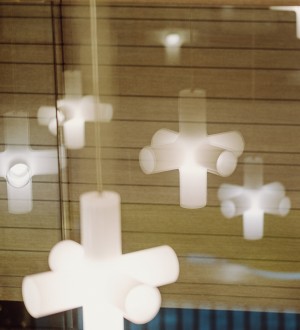 lampen op kantoor bij La Belle Maison.jpg